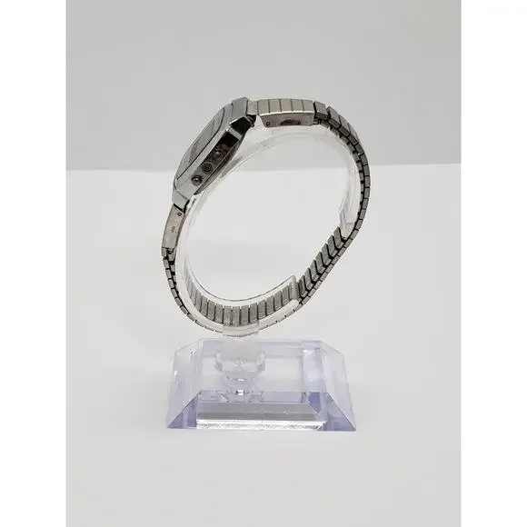 Men's digital watch. Quartz LCD. Multi function silver face